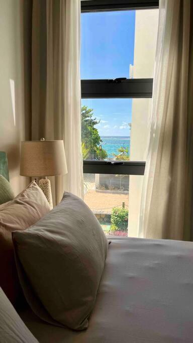 Summer Beachfront Apartment Belle Mare Exterior photo