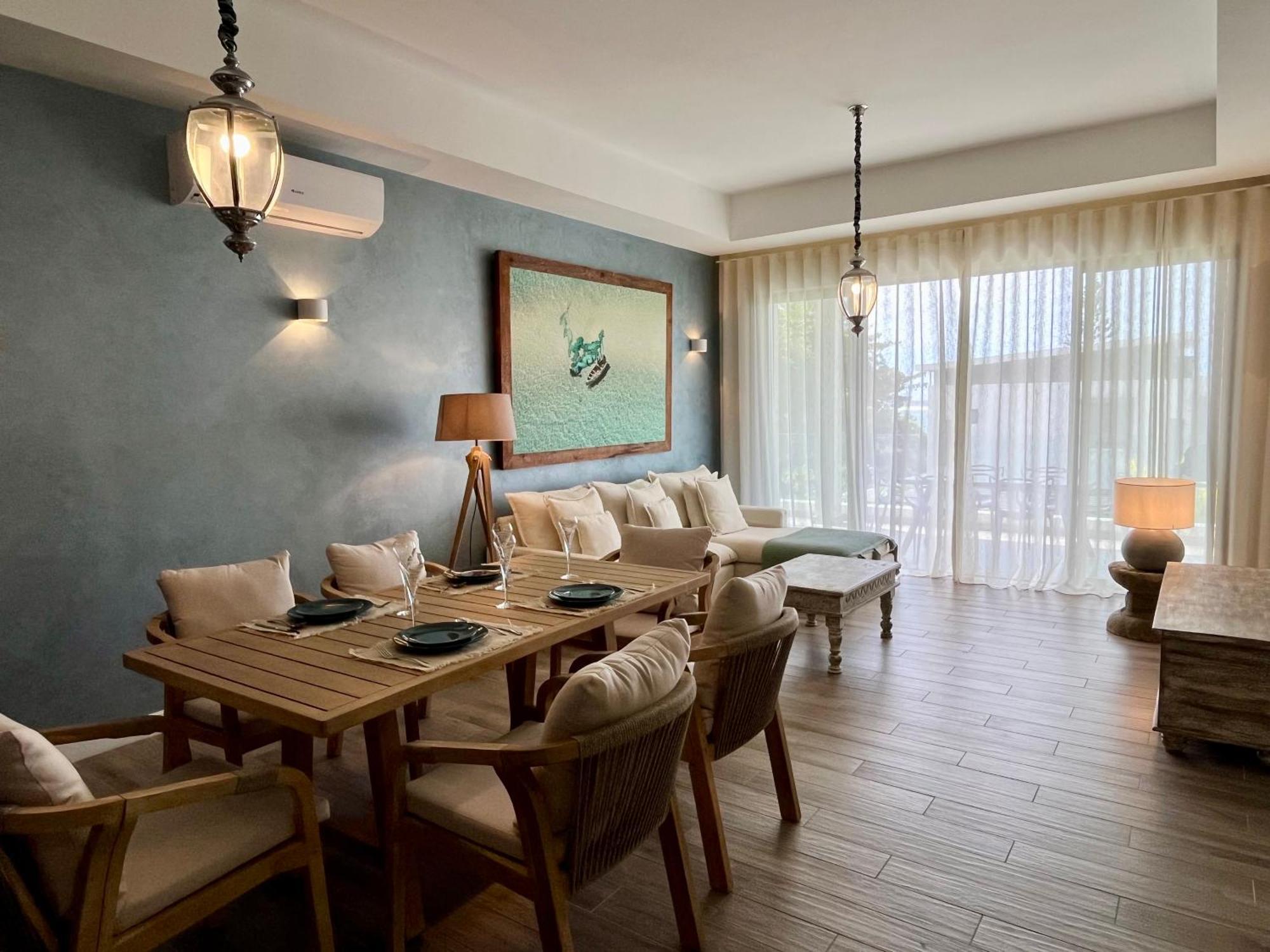 Summer Beachfront Apartment Belle Mare Exterior photo