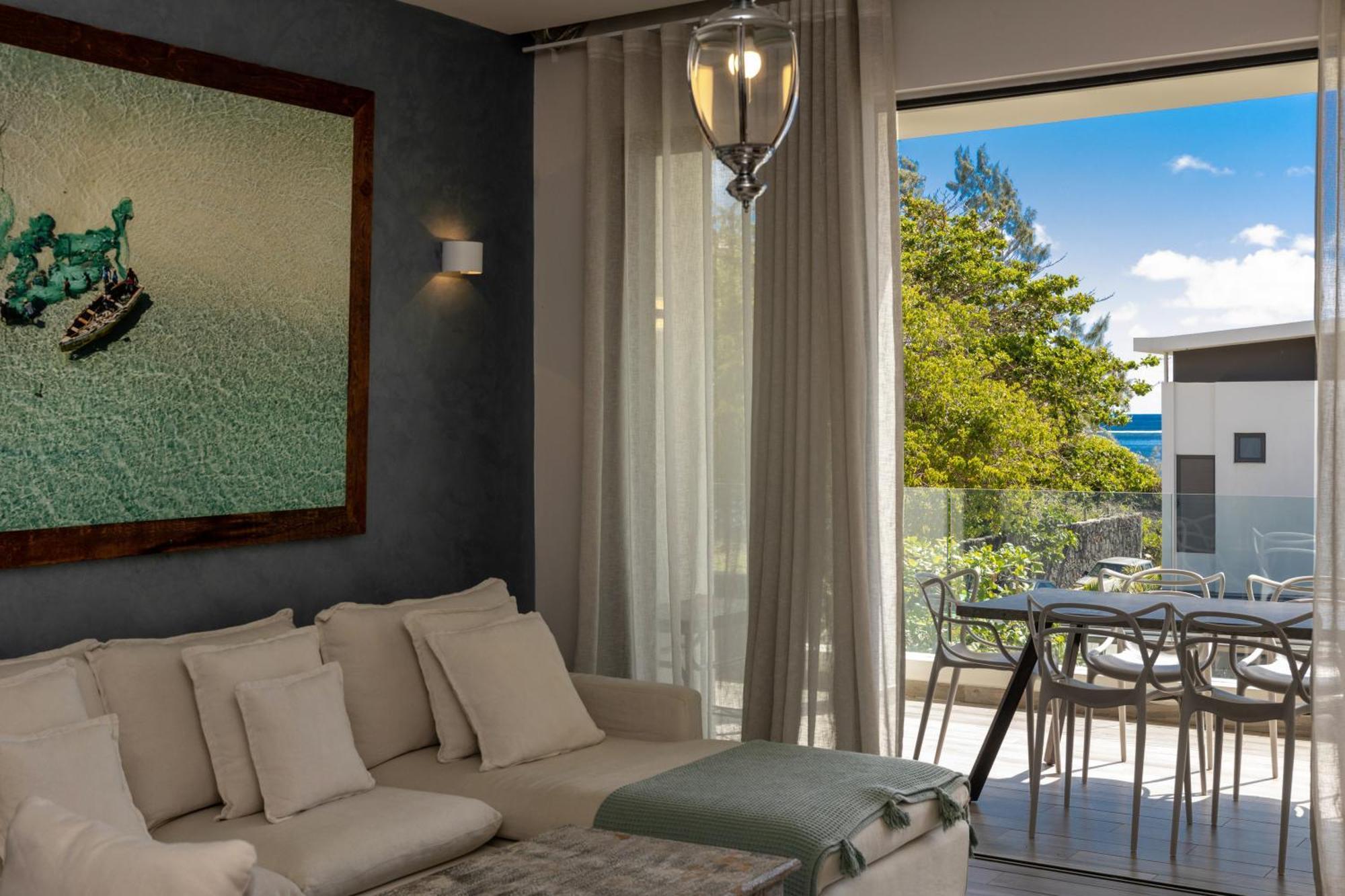 Summer Beachfront Apartment Belle Mare Exterior photo