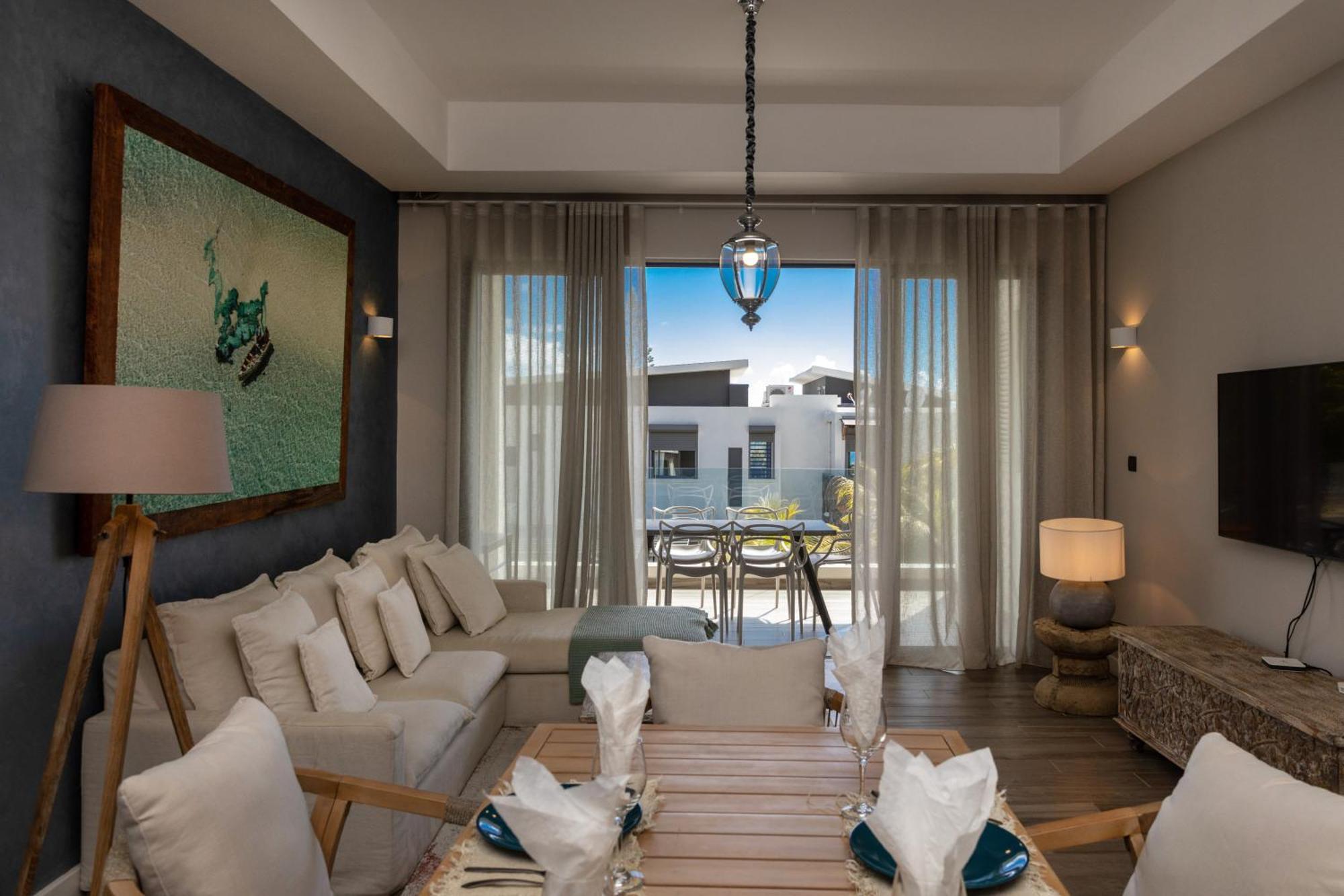 Summer Beachfront Apartment Belle Mare Exterior photo