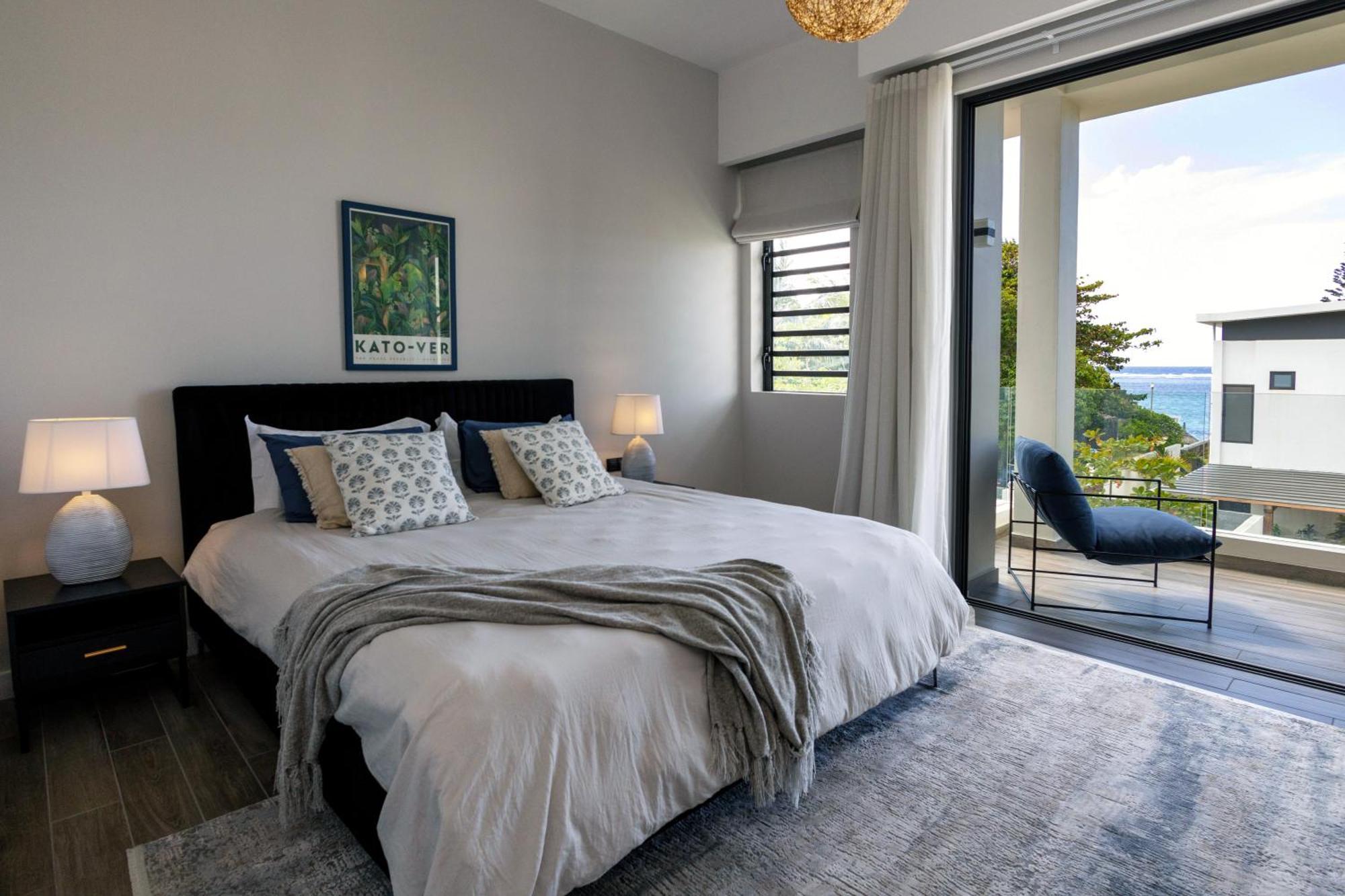 Summer Beachfront Apartment Belle Mare Exterior photo